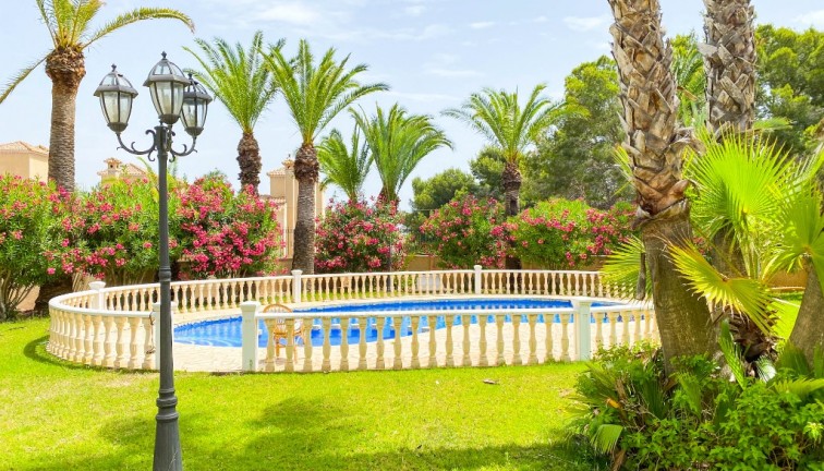 Resale - Luxury Villa - Villamartín