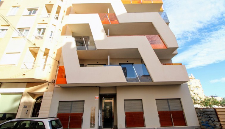 Apartment - Middle Floor Apartment - Resale - Torrevieja - Costa Blanca