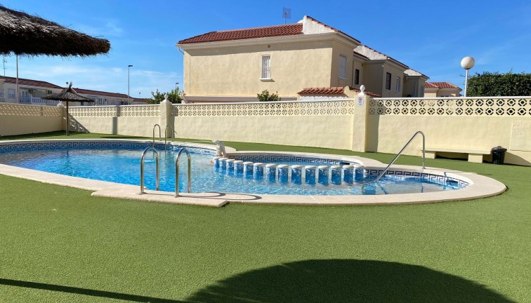 Apartment - Resale - Torrevieja - Aguas Nuevas