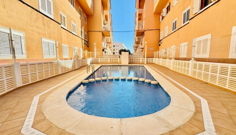 Apartment - Resale - Torrevieja - LA MATA