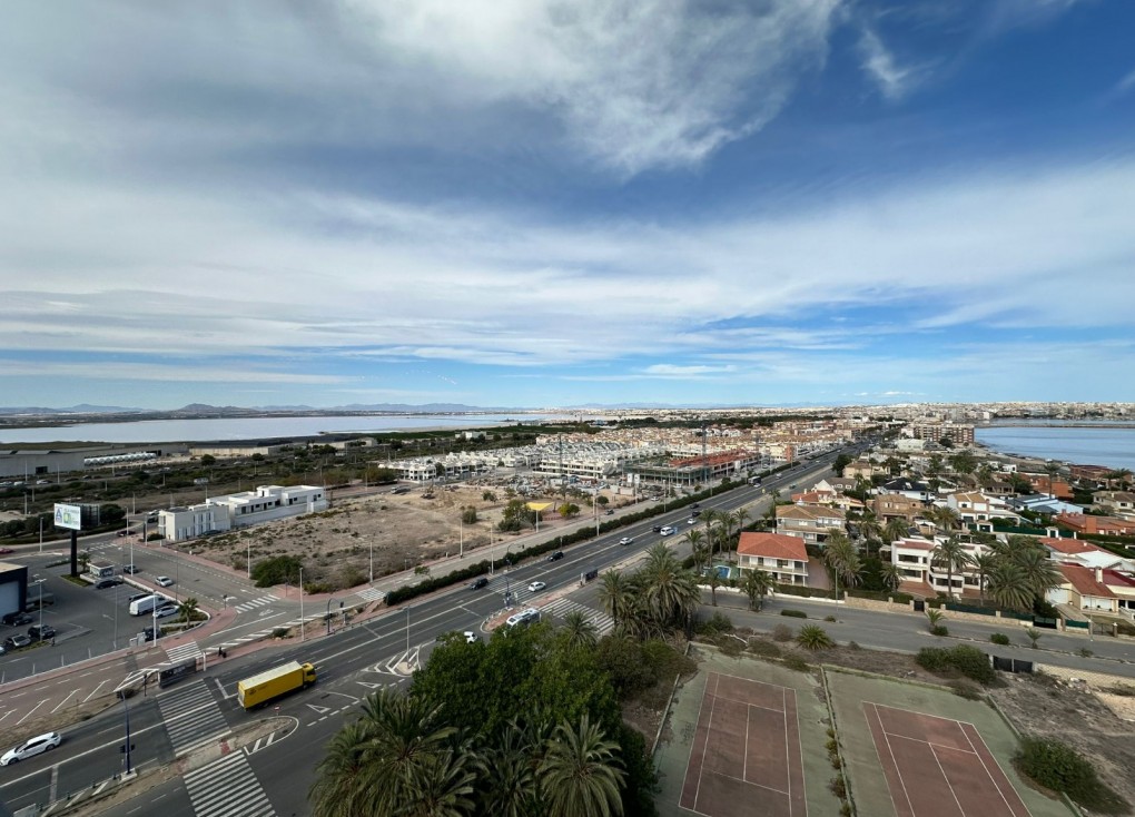 Återförsäljning -  Bostad - Översta våningen  - Torrevieja - La Veleta