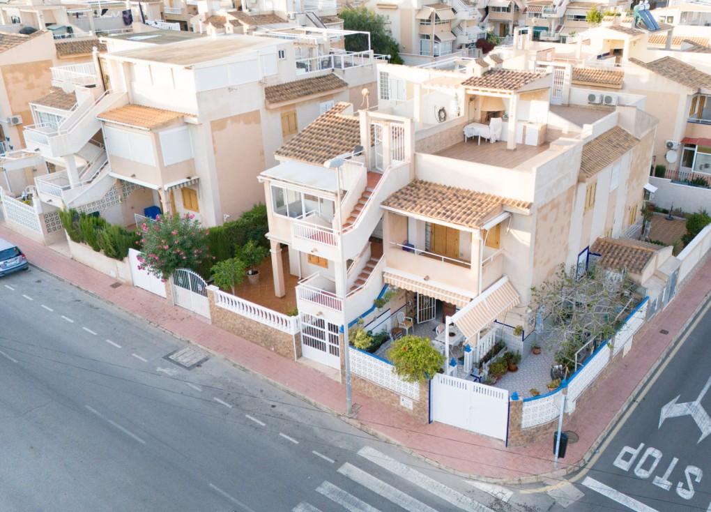 Återförsäljning -  Bostad - Översta våningen  - Torrevieja - Los Frutales