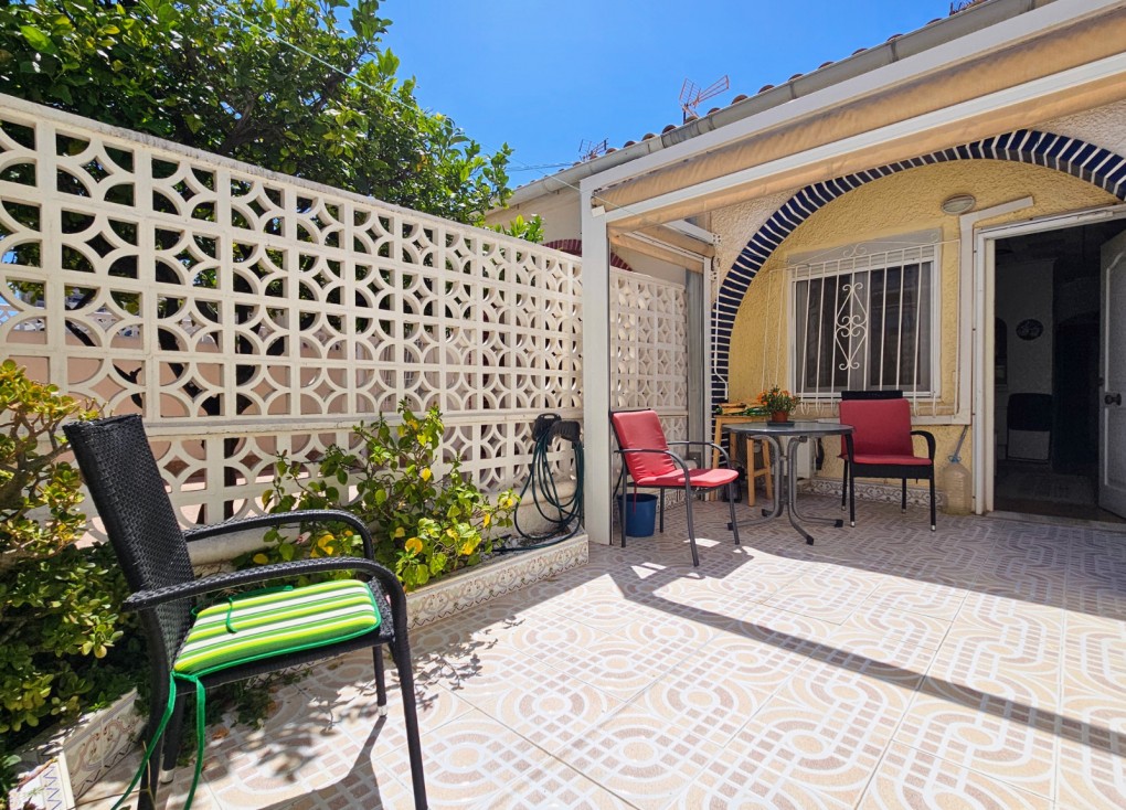 Återförsäljning - Bungalow - Torrevieja - Nueva Torrevieja