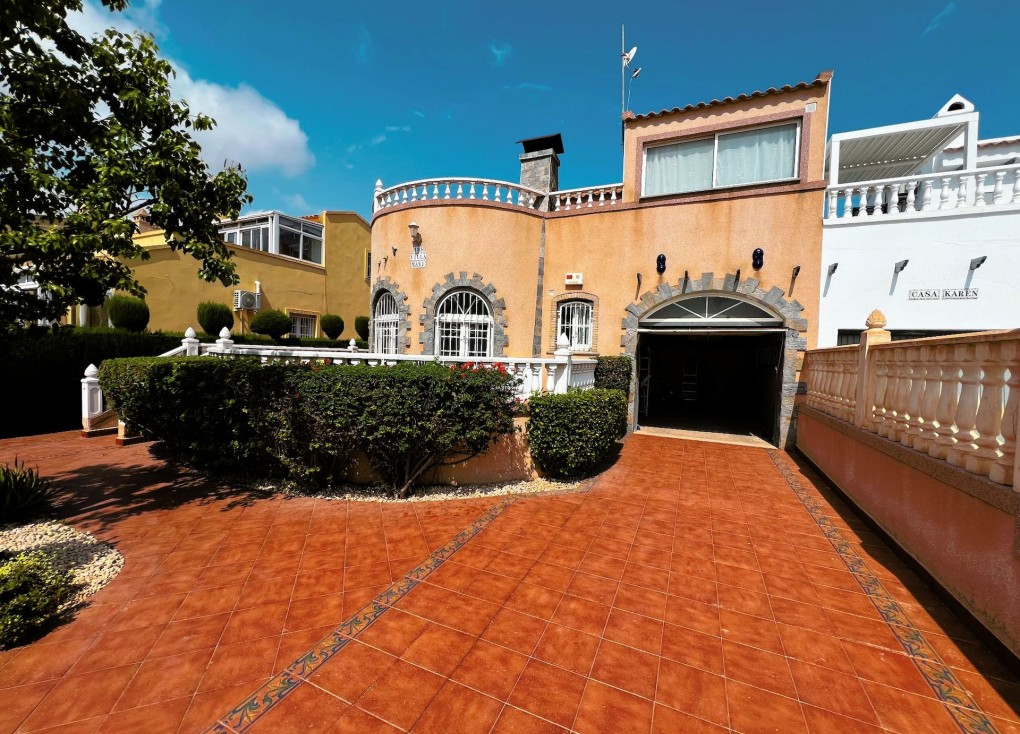 Återförsäljning - Fristående hus - Orihuela Costa - Playa Flamenca