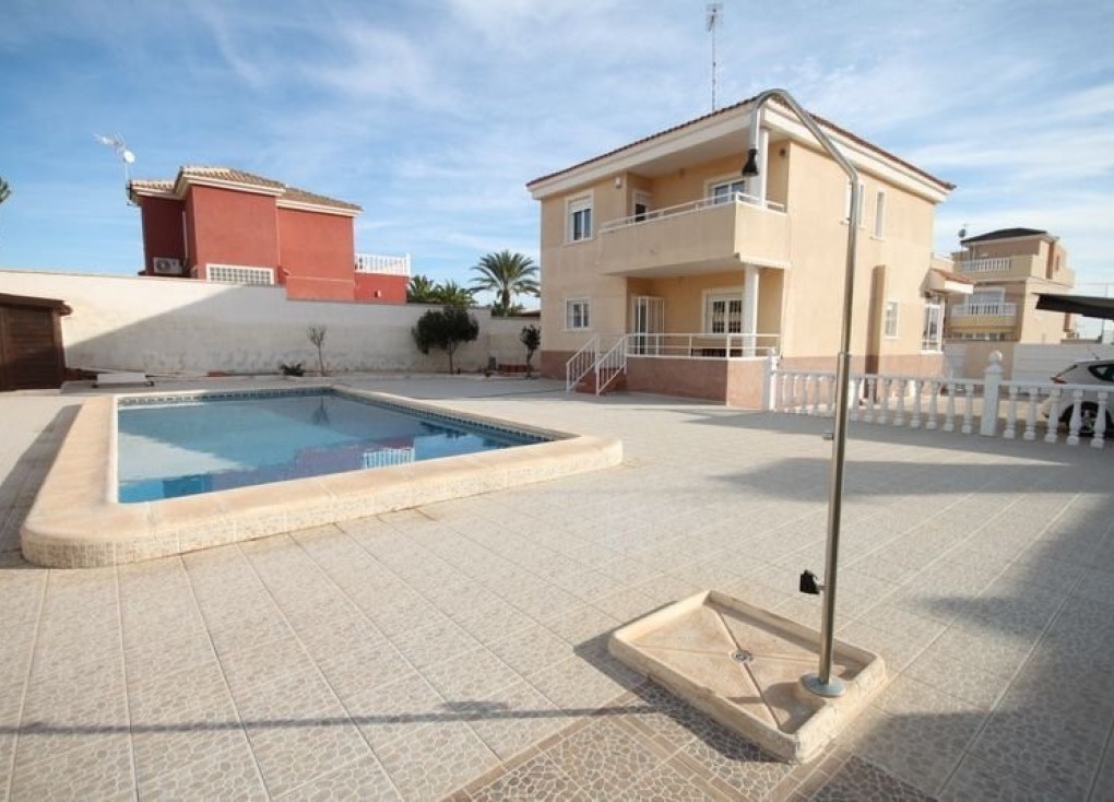 Återförsäljning - Fristående hus - Torrevieja - Aguas Nuevas