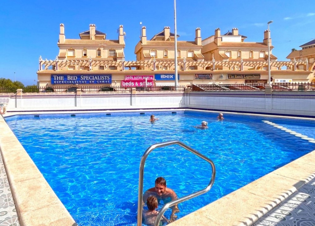 Återförsäljning - Lägenhet - Orihuela Costa - La Zenia