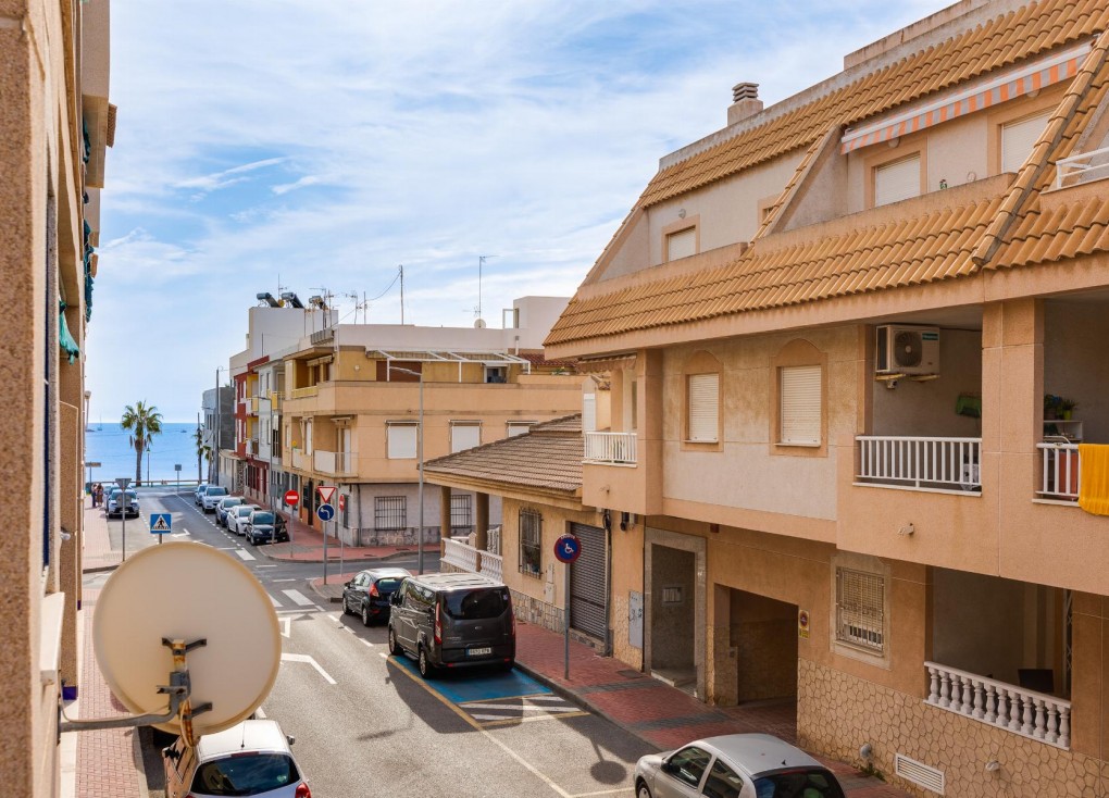 Återförsäljning - Lägenhet - Torrevieja - Acequion