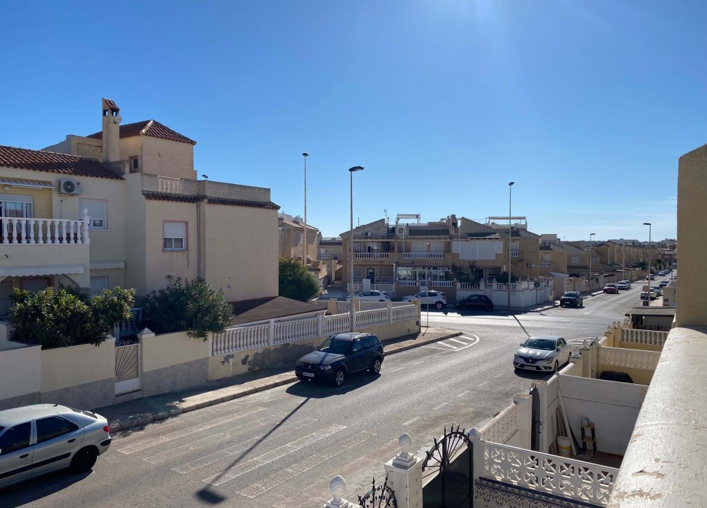 Återförsäljning - Lägenhet - Torrevieja - Aguas Nuevas