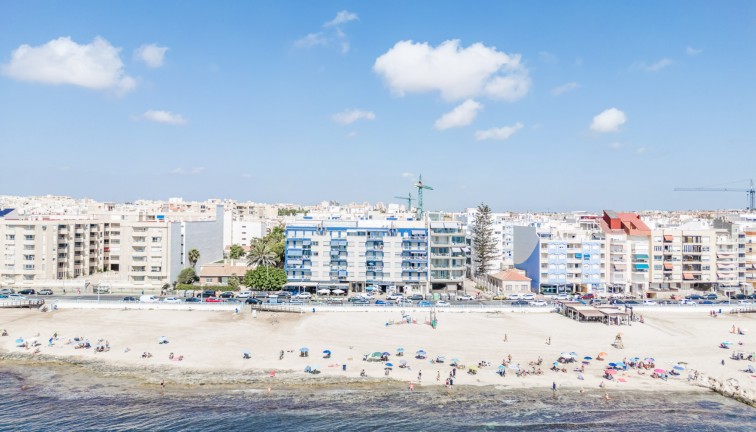  Bostad - Översta våningen  - Återförsäljning - Torrevieja - Playa de los Locos