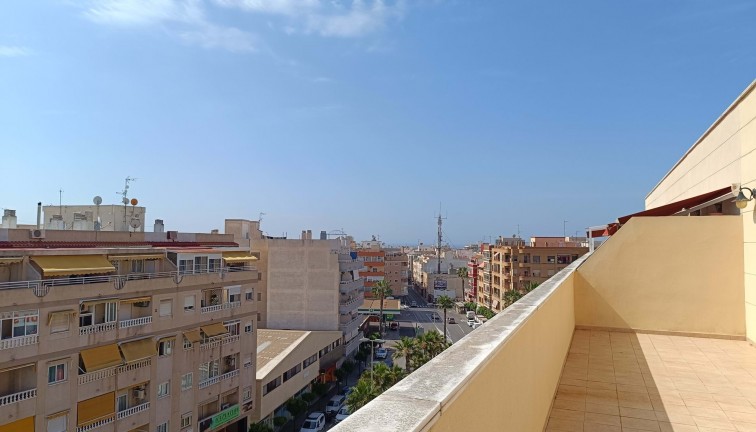  Bostad - Översta våningen  - Nybyggen - Torrevieja - Torrevieja