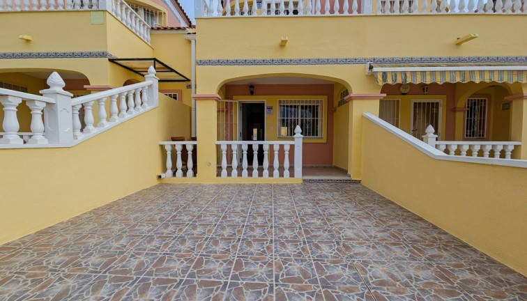 Bungalow - Återförsäljning - Orihuela - Calle Aneto, 03189