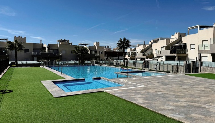 Bungalow - Återförsäljning - Torrevieja - Aguas Nuevas