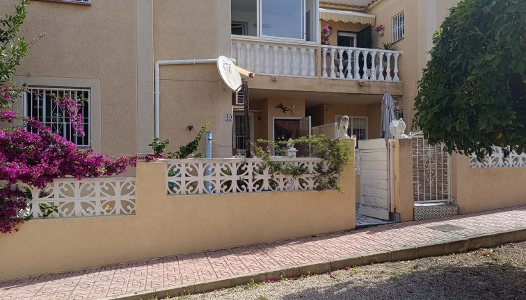 Bungalow - Återförsäljning - Torrevieja - Aguas Nuevas