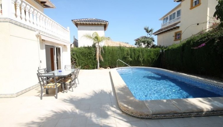 Chalet - Resale - Orihuela Costa - La Zenia