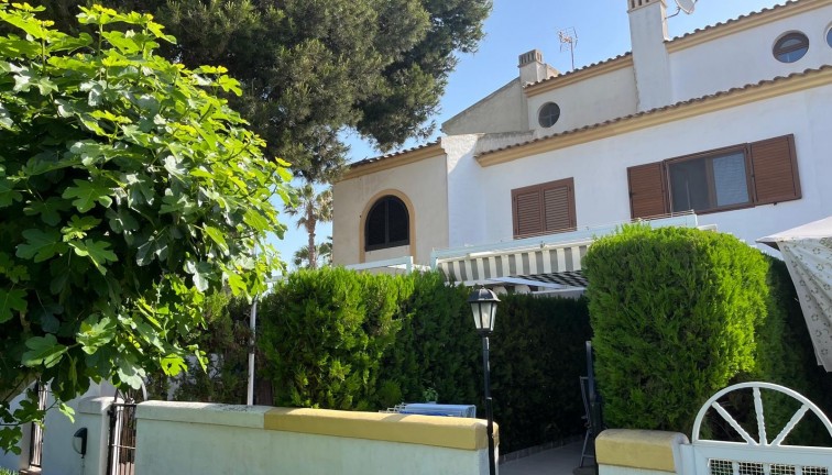 Chalet - Resale - Torrevieja - Aguas Nuevas