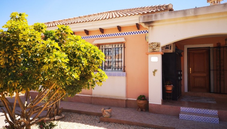 Fristående hus - Återförsäljning - Los Montesinos - Los Montesinos - Urb. La Herrada