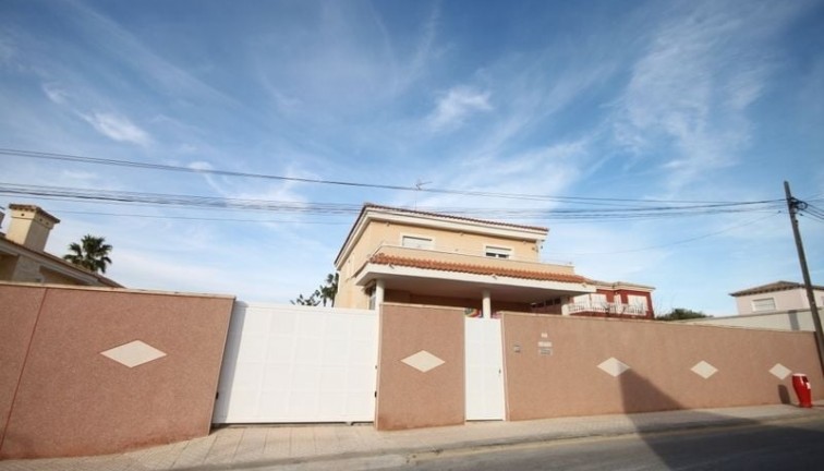 Fristående hus - Återförsäljning - Torrevieja - Aguas Nuevas