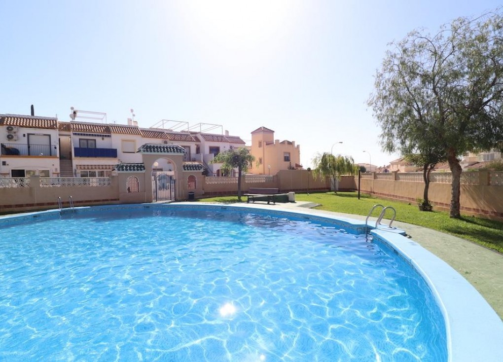 Jälleenmyynti - Bungalow - Orihuela Costa - Playa Flamenca