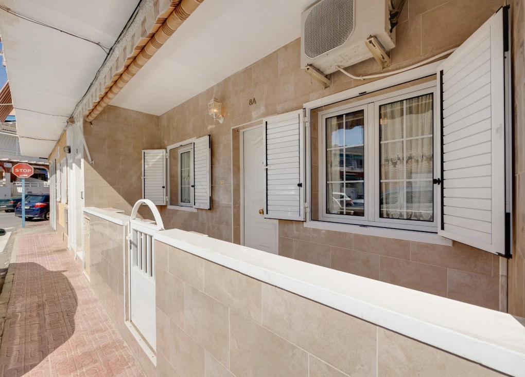 Jälleenmyynti - Bungalow - Torrevieja - Acequion