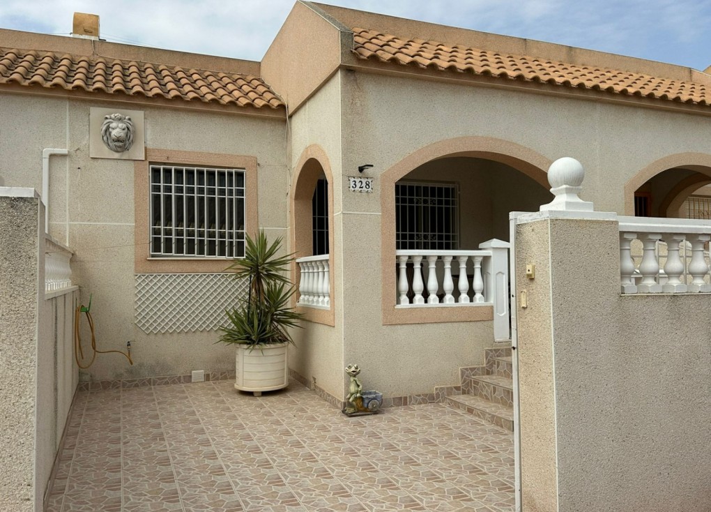 Jälleenmyynti - Bungalow - Torrevieja - El limonar