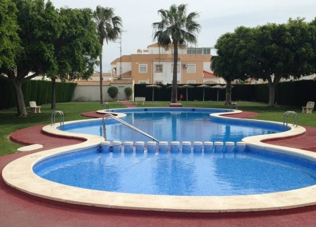 Jälleenmyynti - Bungalow - Torrevieja - El limonar