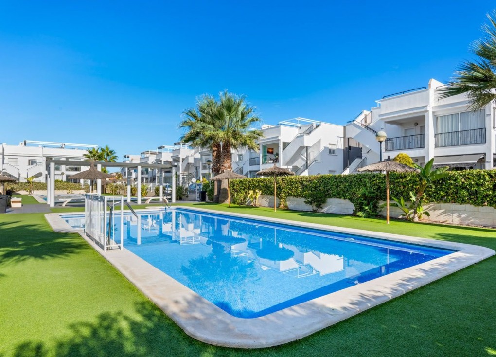 Jälleenmyynti - Bungalow - Torrevieja