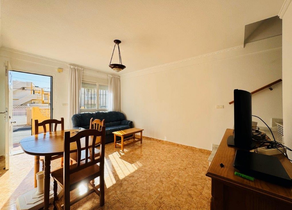 Jälleenmyynti - Duplex-asunto - Torrevieja - La Rosaleda