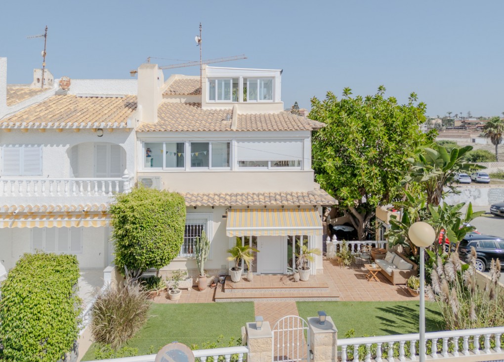 Jälleenmyynti - Triplex - Orihuela Costa - Cabo Roig