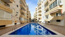 Lägenhet - Återförsäljning - Torrevieja - IH-85175