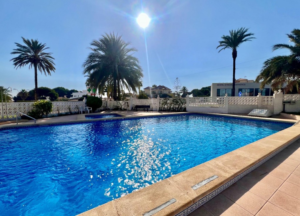 Resale - Apartment - Ground Floor Apartment - Orihuela Costa - La Zenia