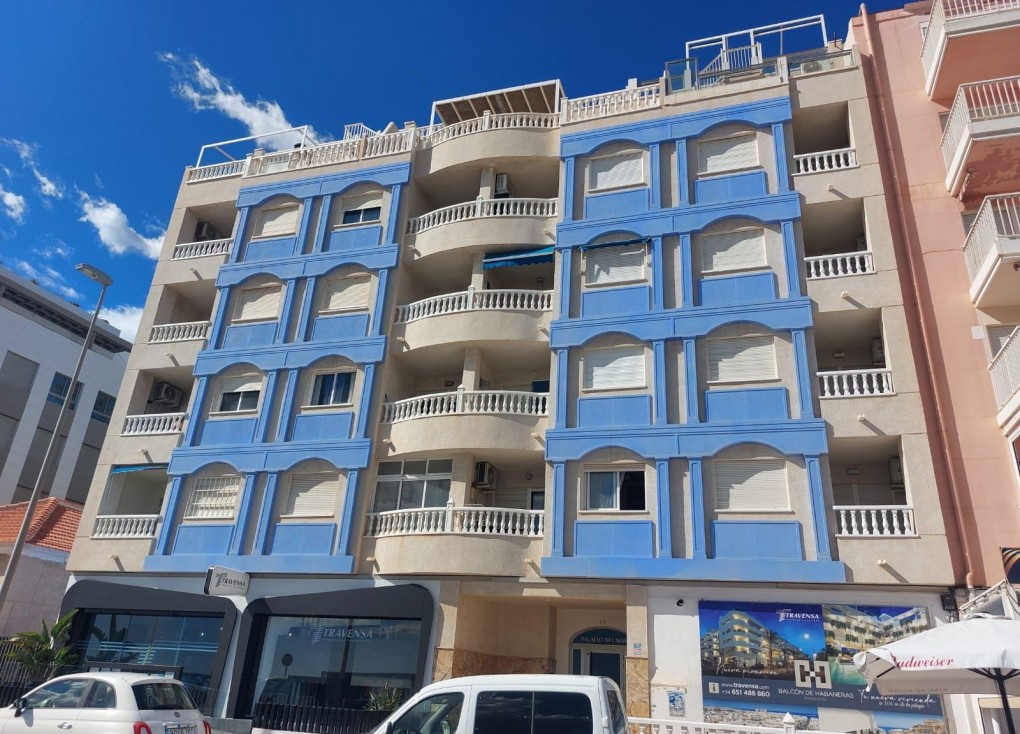 Resale - Apartment - Ground Floor Apartment - Torrevieja - Playa de los Locos