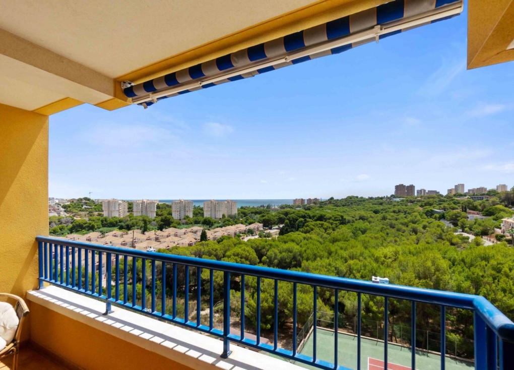 Resale - Apartment - Orihuela Costa - Campoamor