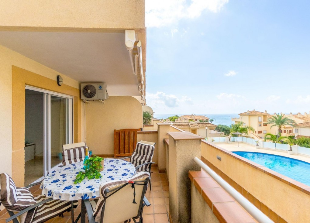 Resale - Apartment - Orihuela Costa - Campoamor