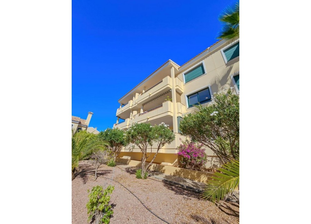 Resale - Apartment - Orihuela Costa - Campoamor