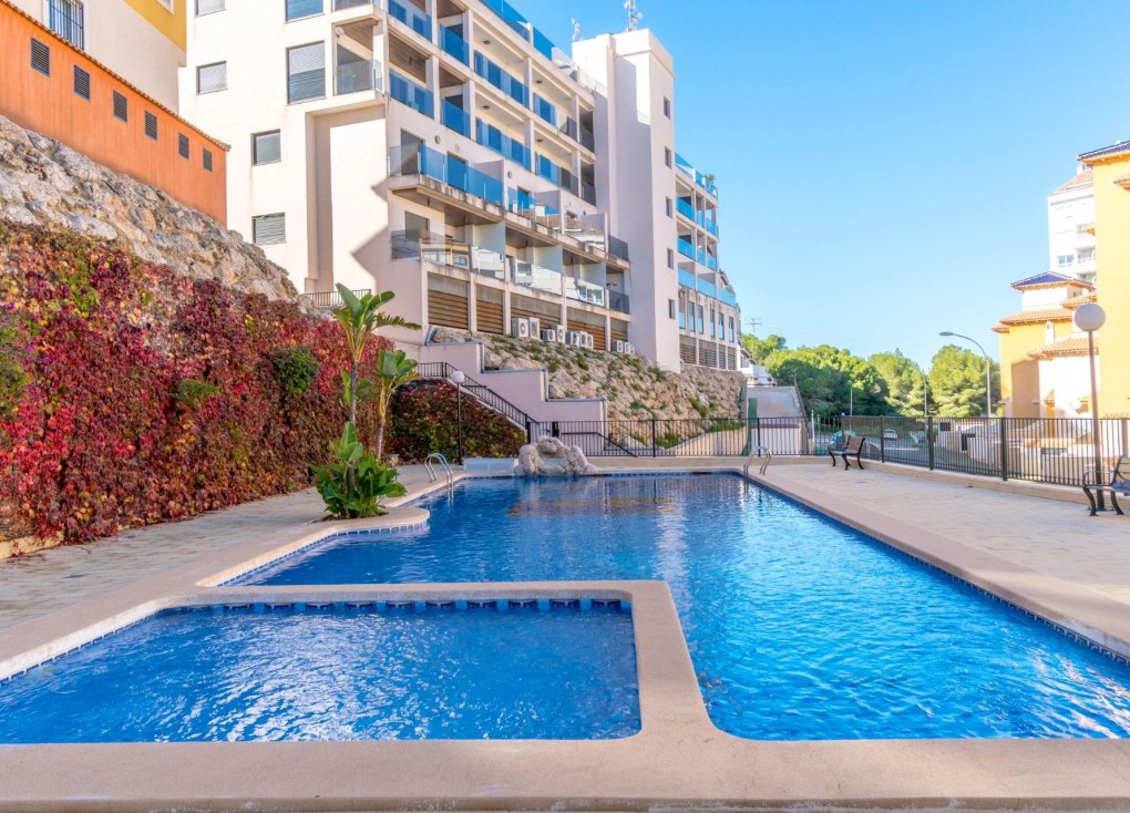 Resale - Apartment - Orihuela Costa - Campoamor