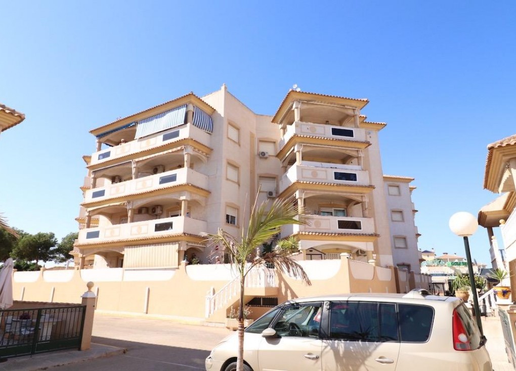 Resale - Apartment - Orihuela Costa - La Zenia