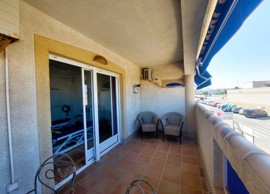 Resale - Apartment - Orihuela Costa - La Zenia