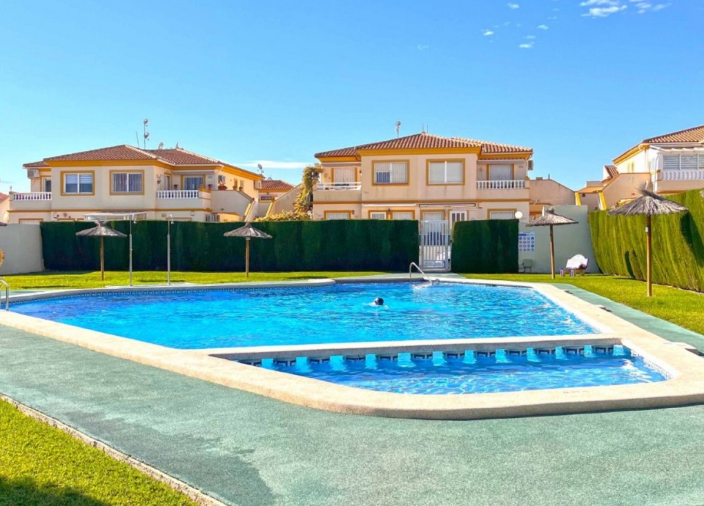 Resale - Apartment - Orihuela Costa - Playa Flamenca