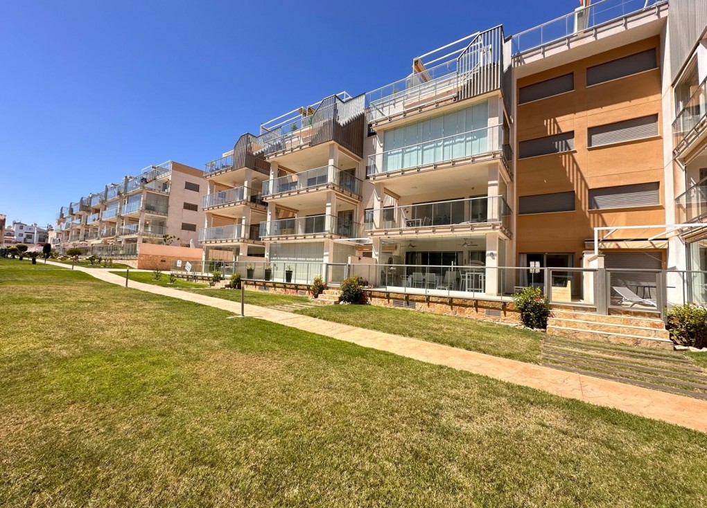 Resale - Apartment - Orihuela Costa - Villamartín