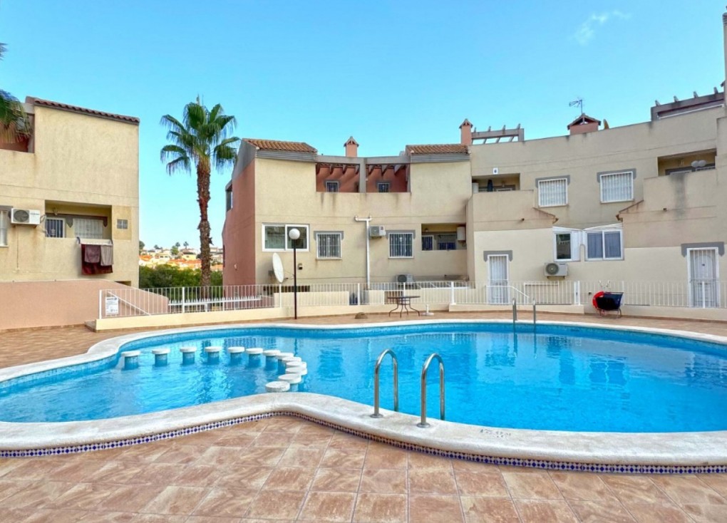 Resale - Apartment - Orihuela Costa - Villamartín