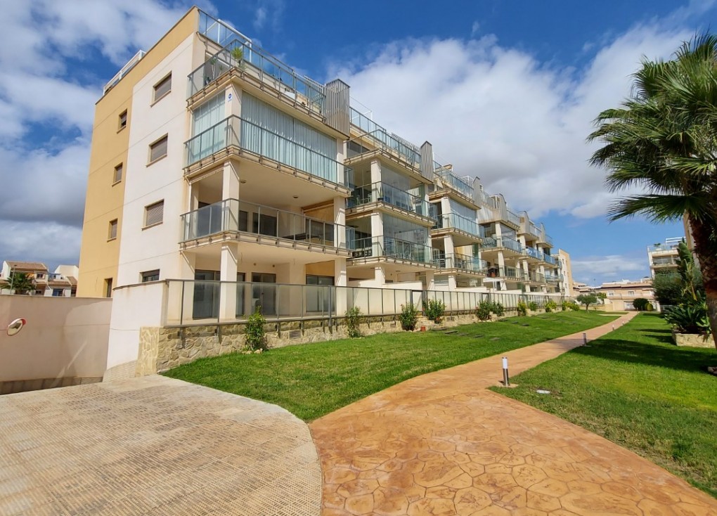 Resale - Apartment - Orihuela Costa - Villamartín