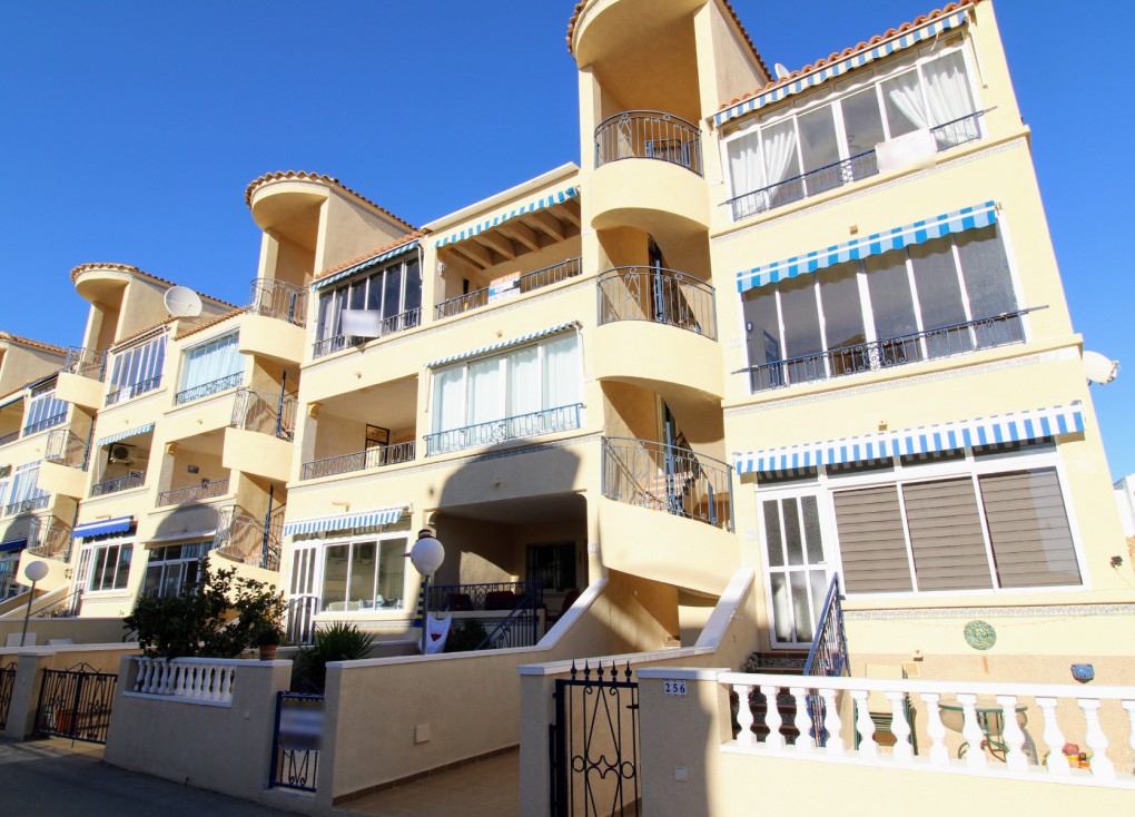 Resale - Apartment - Top Floor Apartment - Los Altos