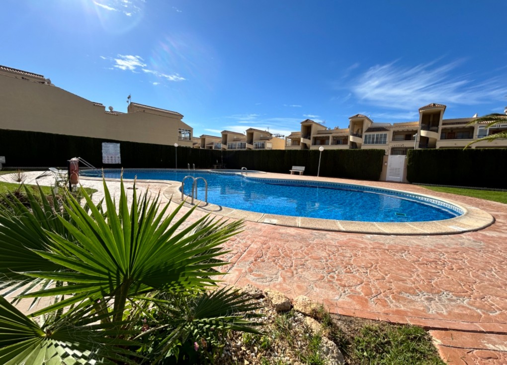 Resale - Apartment - Top Floor Apartment - Orihuela Costa - Punta Prima