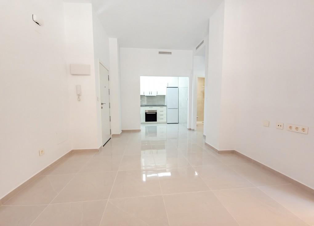 Resale - Apartment - Torrevieja - Acequion