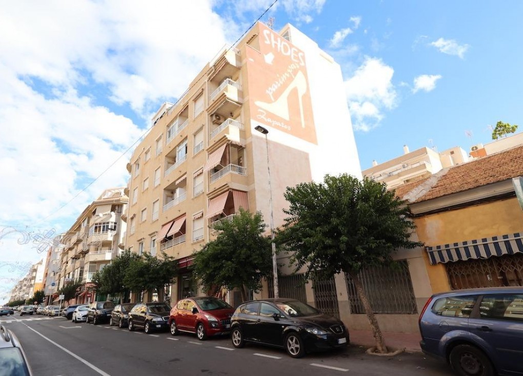 Resale - Apartment - Torrevieja - Acequion