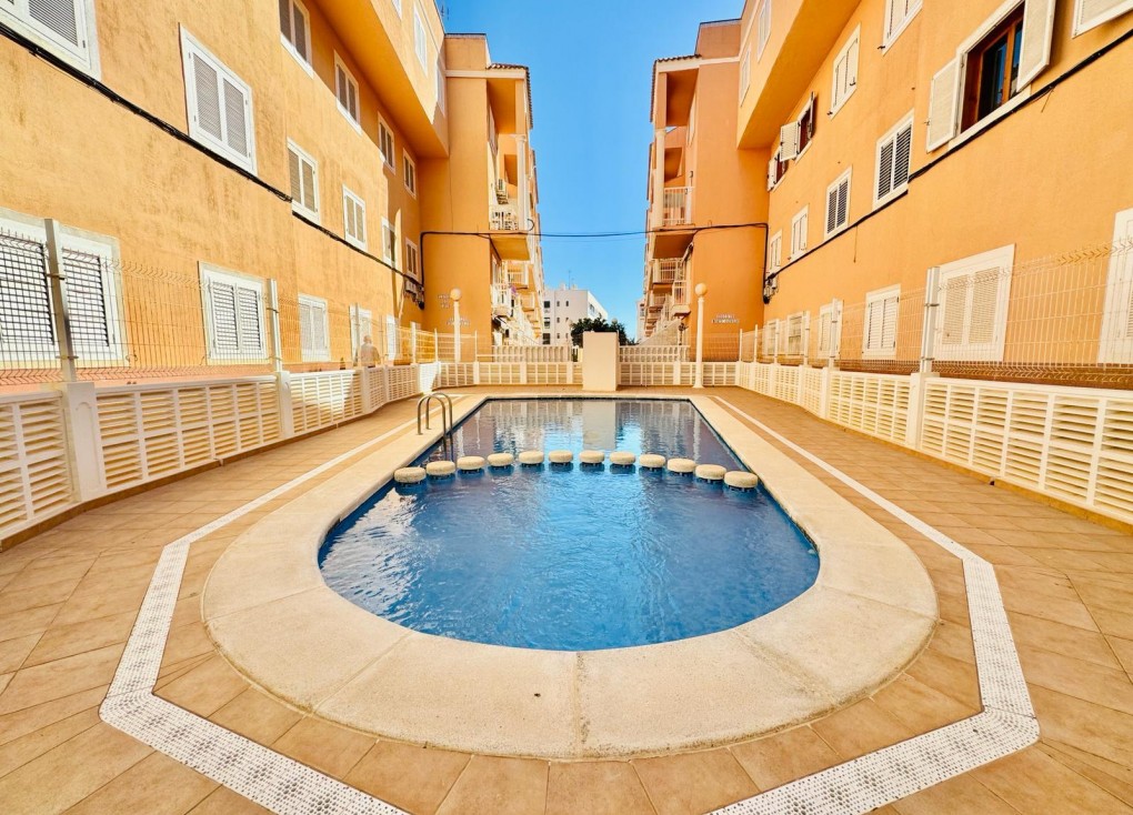 Resale - Apartment - Torrevieja - LA MATA