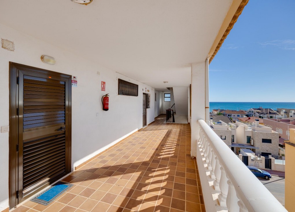 Resale - Apartment - Torrevieja - LA MATA