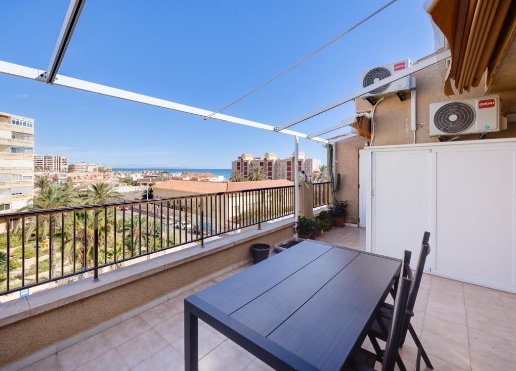 Resale - Apartment - Torrevieja - LA MATA