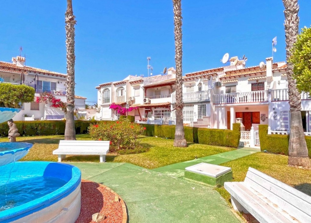 Resale - Apartment - Torrevieja - Los Balcones