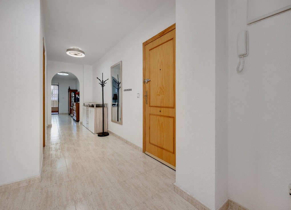 Resale - Apartment - Torrevieja - Playa del Cura